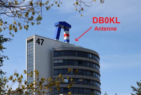 Antennenstandort von unten betrachtet